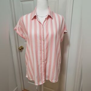 Old Navy short sleeve striped blouse. Pink & White, Med.